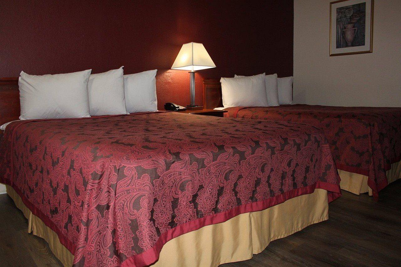Travel Inn Of Буфорд Экстерьер фото
